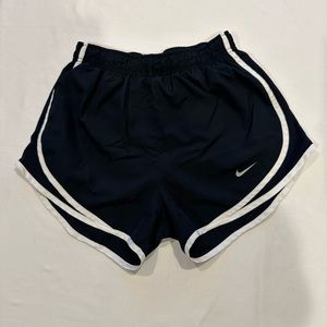 Nike shorts size S